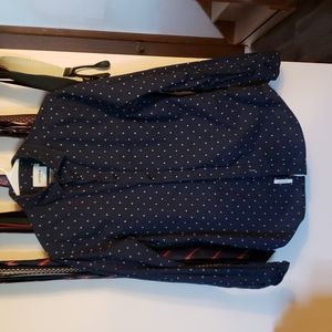 Navy blue with white polka-dots buttons down casual shirt